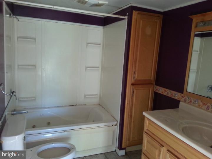 1045 Bath Road Bristol, PA 19007 - Photo 14 of 18 Gallery Image 14
