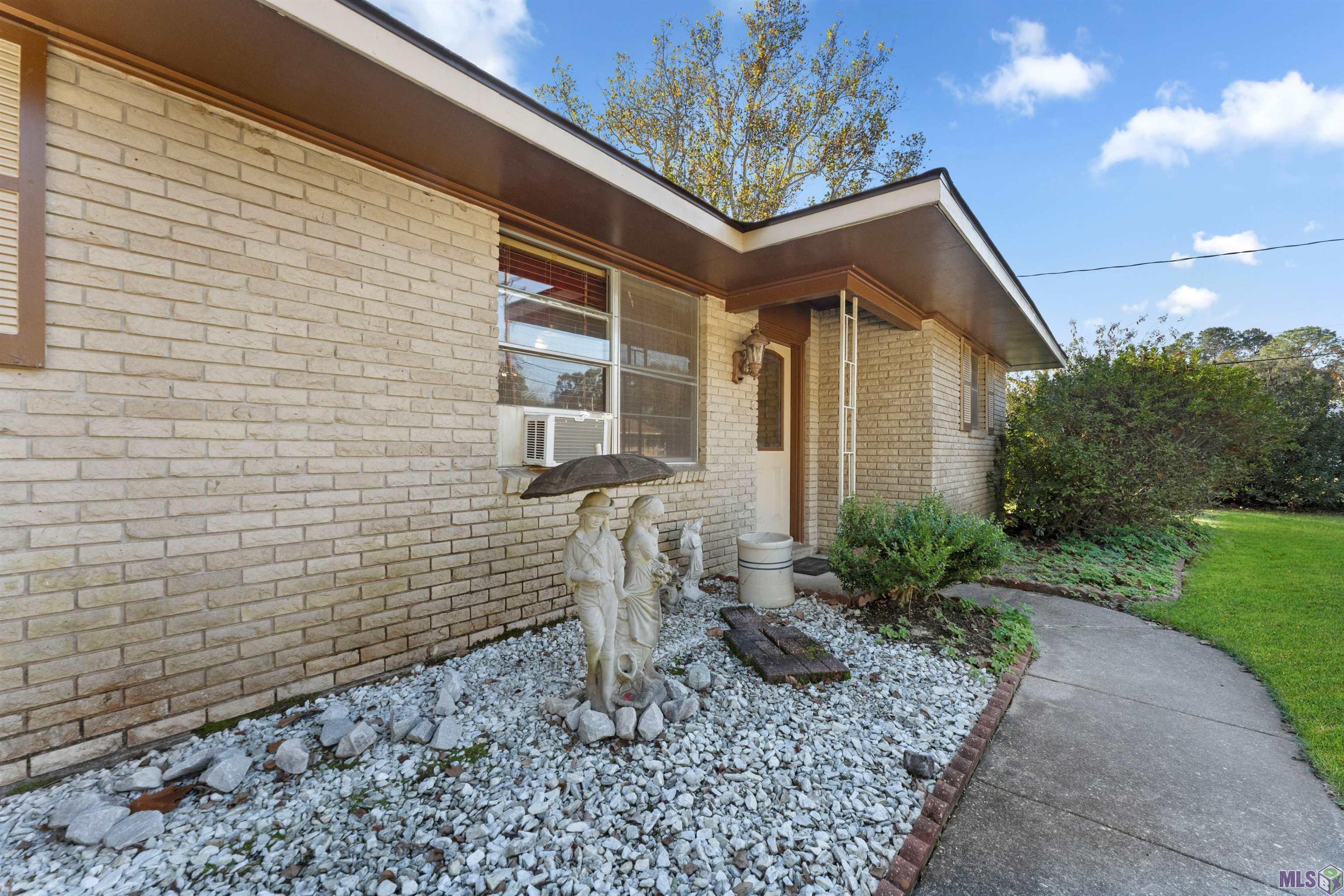 3952 Chestnut Street Zachary, LA 70791 - Photo 3 of 31