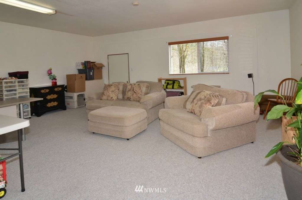 7456 Van Decar Road Southeast Port Orchard, WA 98367 - Photo 11 of 15 Gallery Image 11