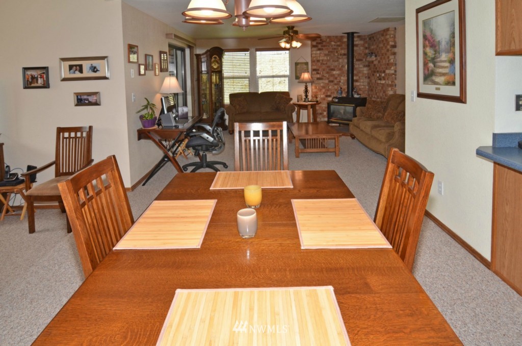 7456 Van Decar Road Southeast Port Orchard, WA 98367 - Photo 7 of 15 Gallery Image 7