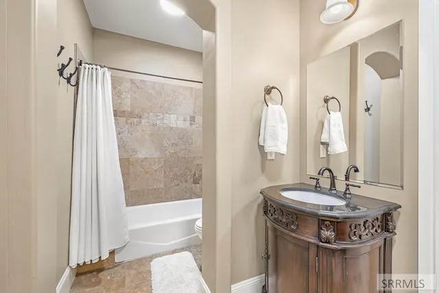 $2,800,000 | 1098 East 1485 North, Shelley, ID 83274