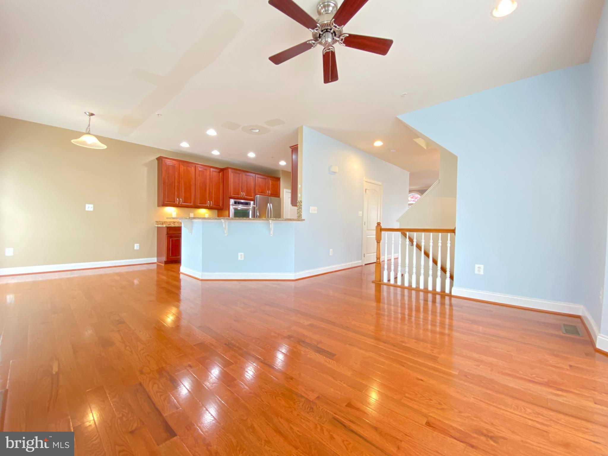 7622 Elmcrest Road Hanover, MD 21076 - Photo 18 of 53 Living Room