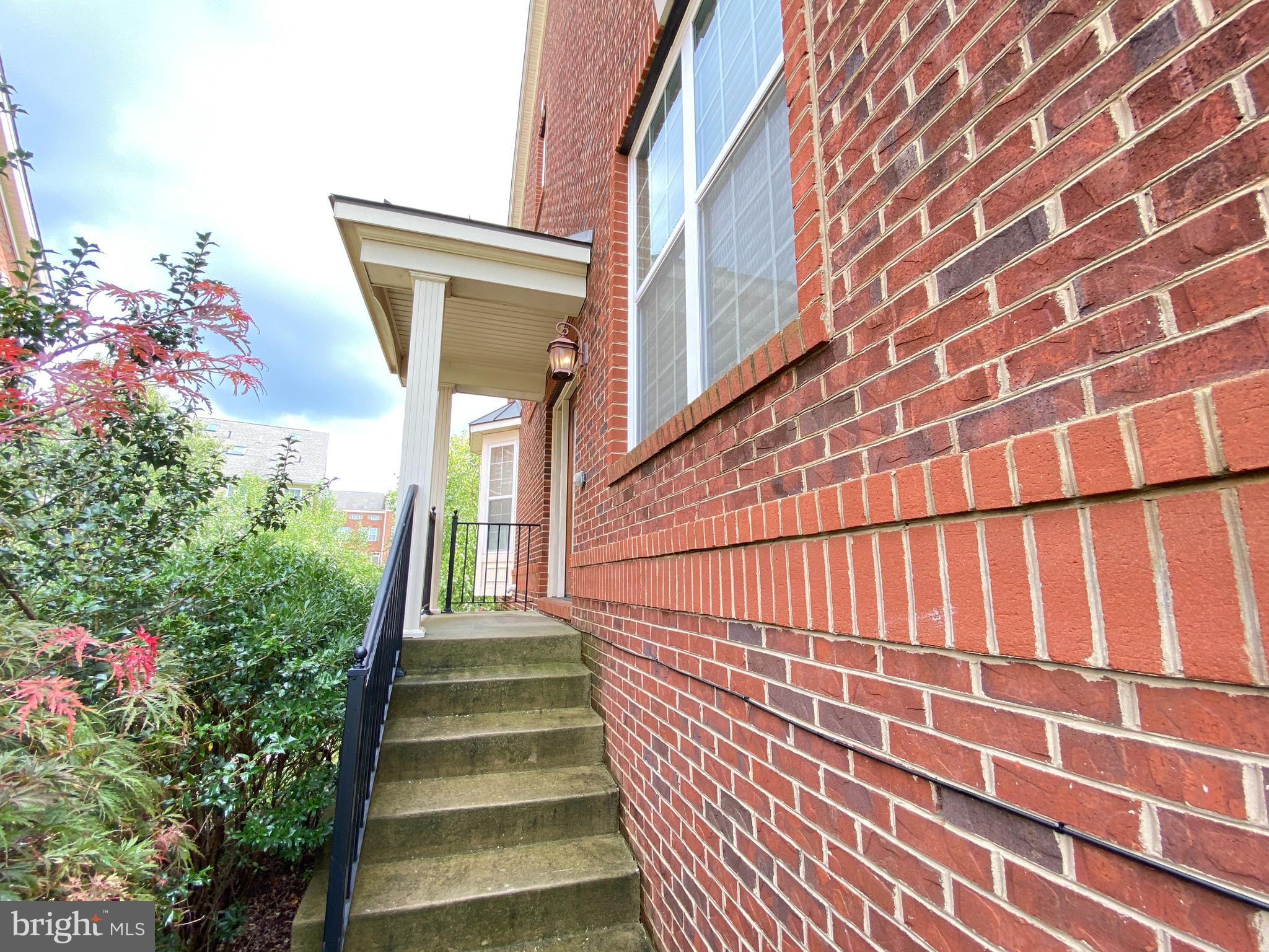 7622 Elmcrest Road Hanover, MD 21076 - Photo 3 of 53
