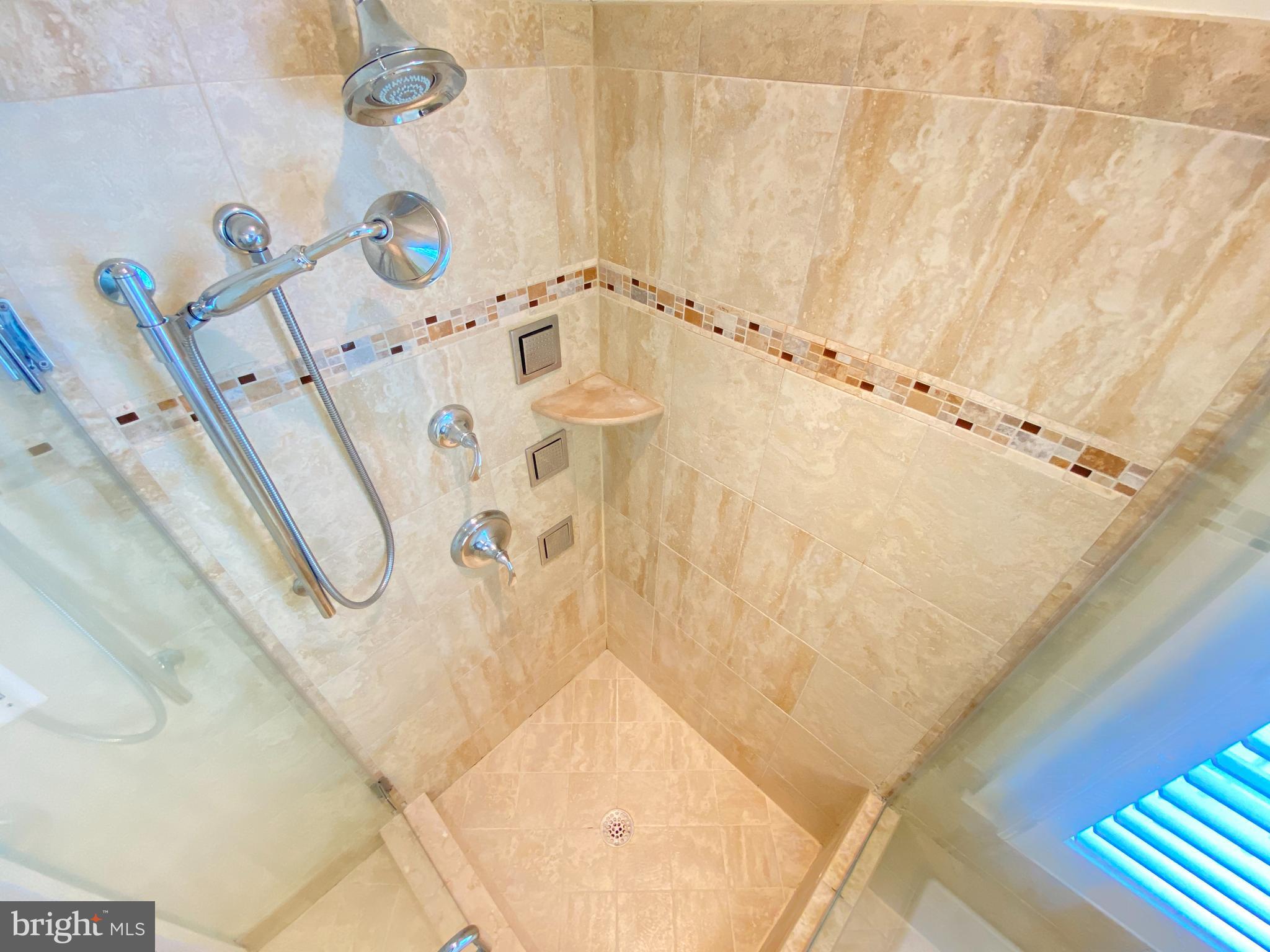 7622 Elmcrest Road Hanover, MD 21076 - Photo 23 of 53 Owner's Suite- Bathroom