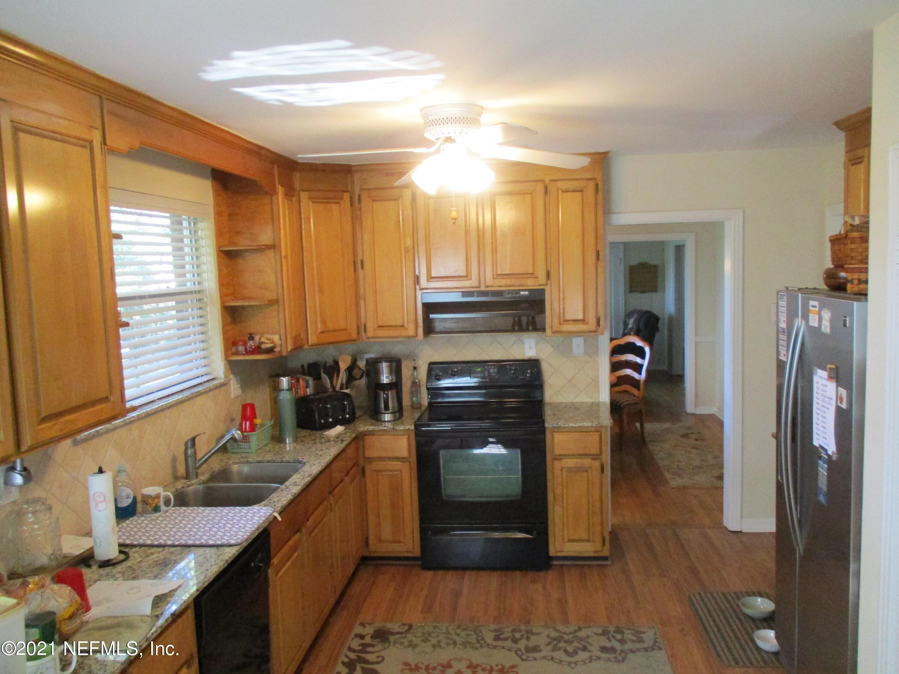 1244 Glengarry Road Jacksonville, FL 32207 - Photo 7 of 25 Stainless steel appliances