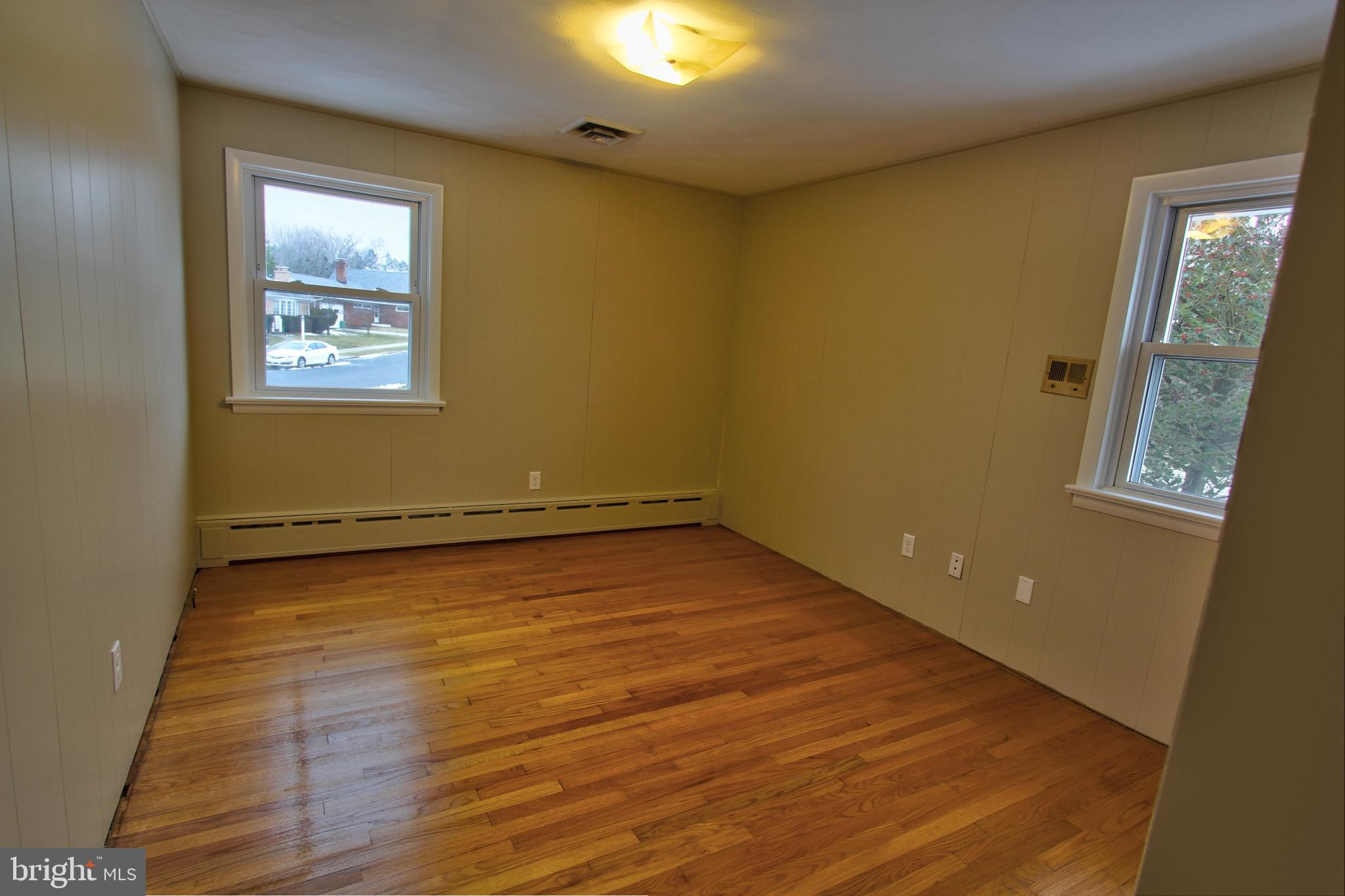 431 Berryhill Road Harrisburg, PA 17109 - Photo 19 of 25 Bedroom 3 with Hardwood Floors