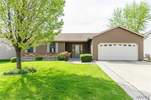 $335,000 | 8 West Sunny Wood Court, St. Peters, MO 63376