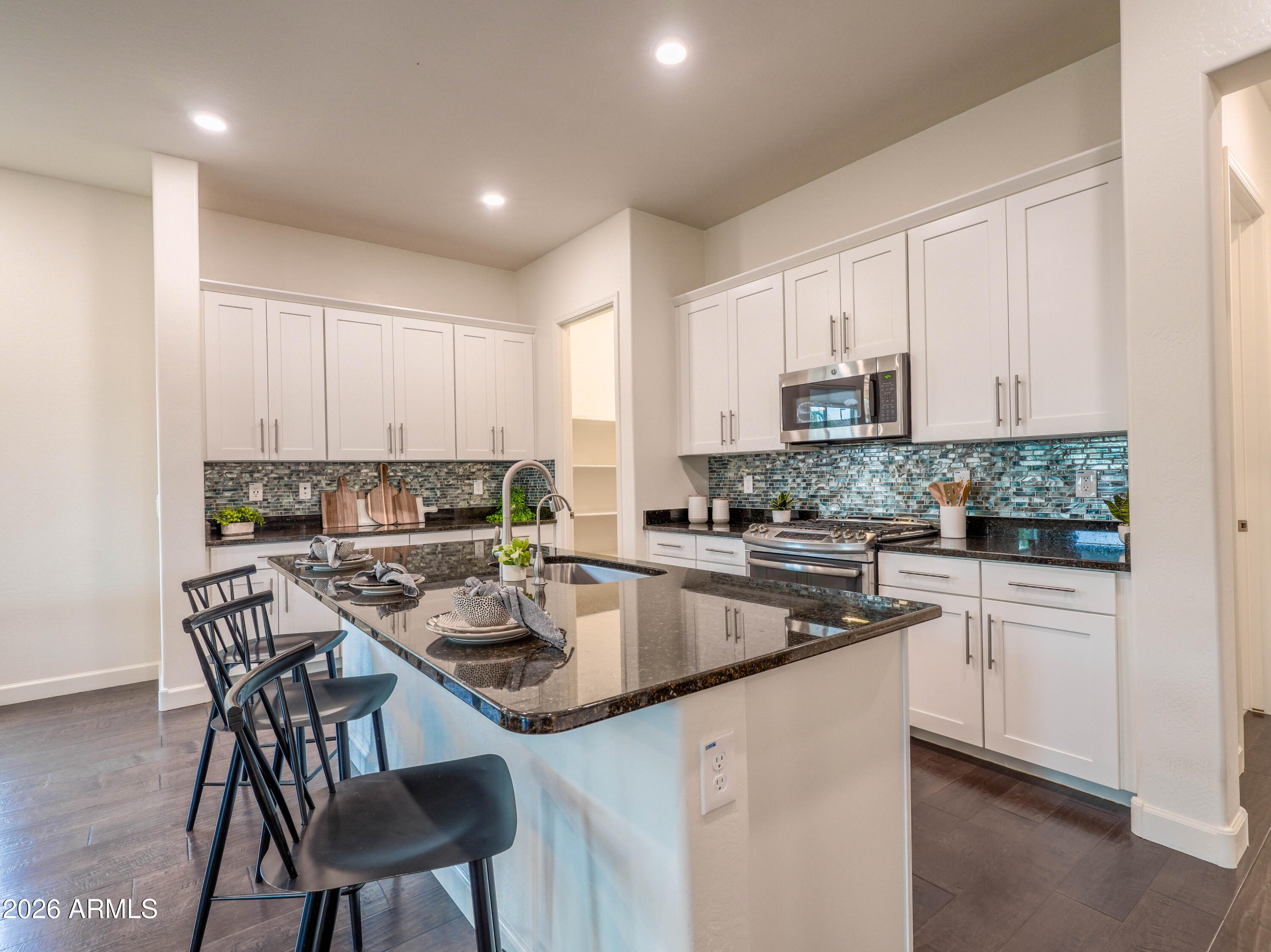 948 East Reliant Street Gilbert, AZ 85298 - Photo 2 of 59 948 E Reliant St