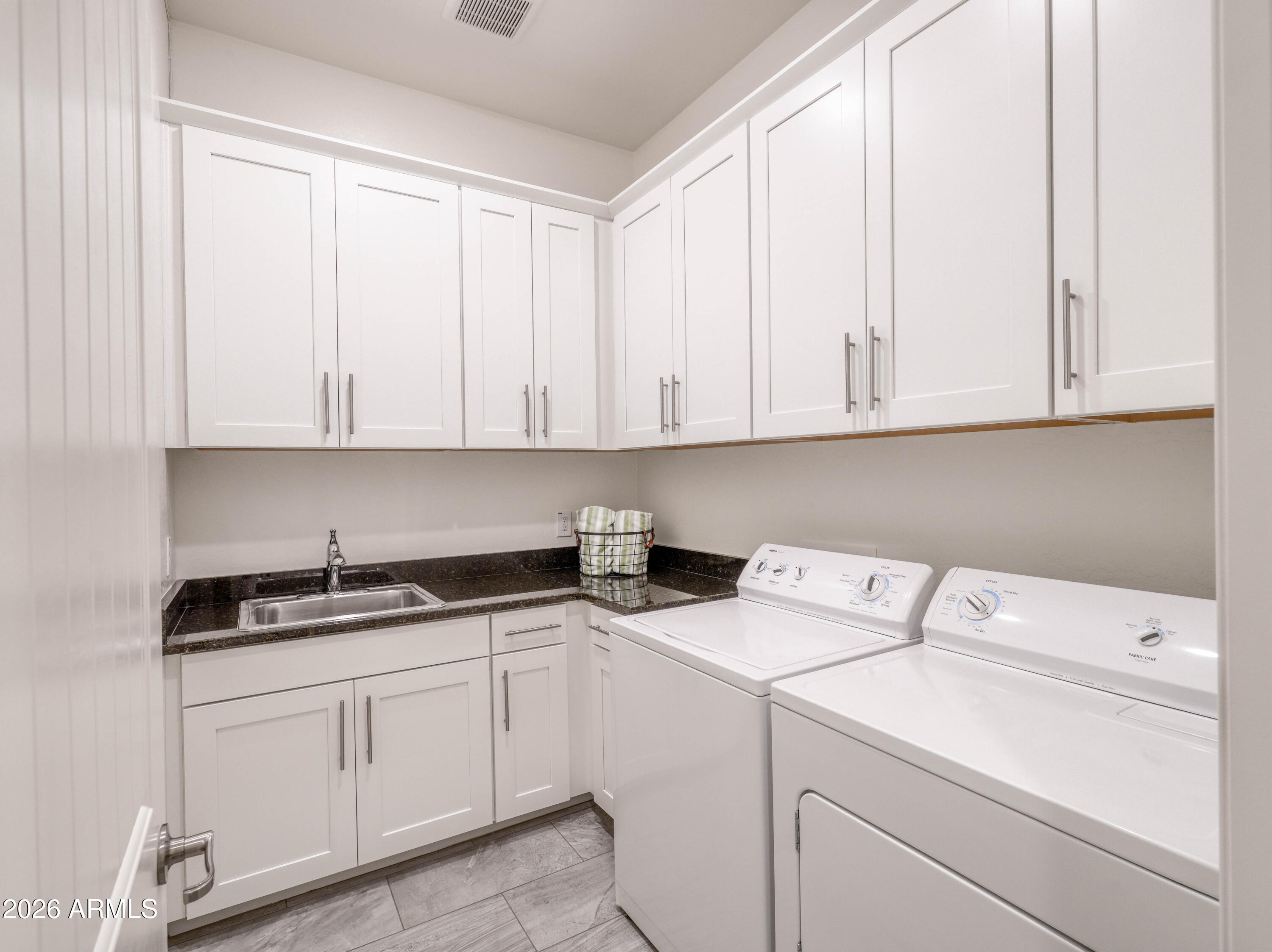 948 East Reliant Street Gilbert, AZ 85298 - Photo 37 of 59 948 E Reliant St