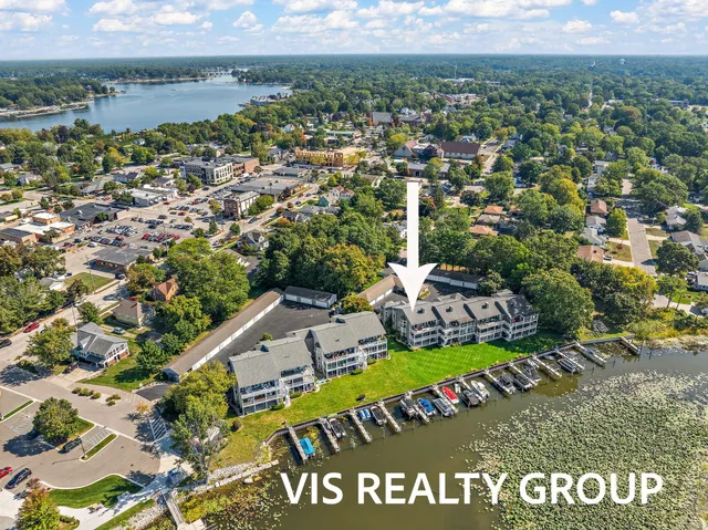 $599,900 | 221 Riverfront Drive, Unit 12, Spring Lake, MI 49456
