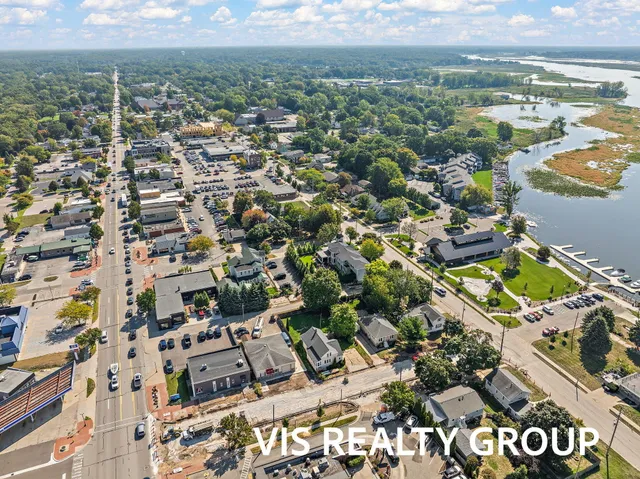 $599,900 | 221 Riverfront Drive, Unit 12, Spring Lake, MI 49456