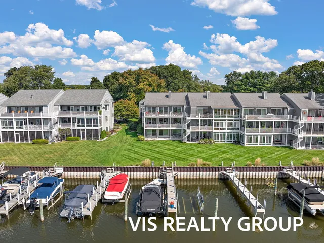 $599,900 | 221 Riverfront Drive, Unit 12, Spring Lake, MI 49456
