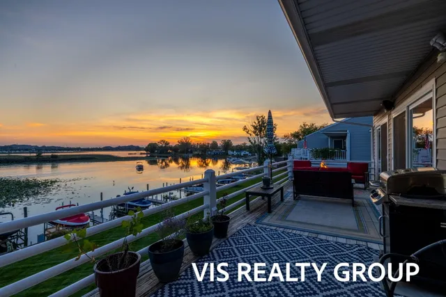 $599,900 | 221 Riverfront Drive, Unit 12, Spring Lake, MI 49456