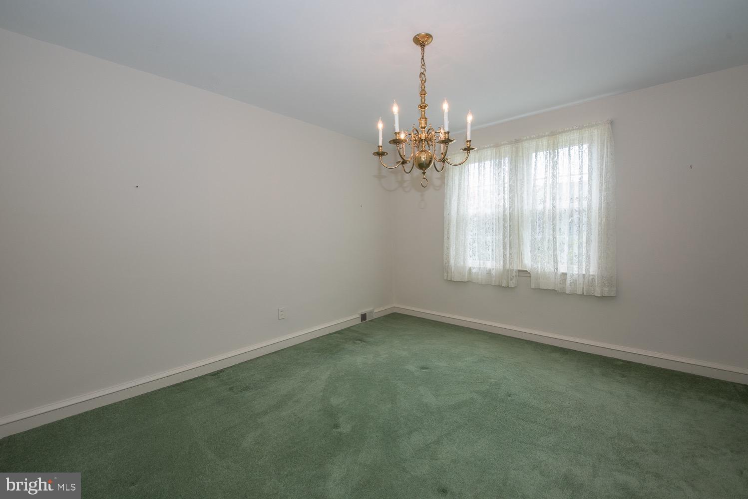 201 Rodmor Road Havertown, PA 19083 - Photo 7 of 37