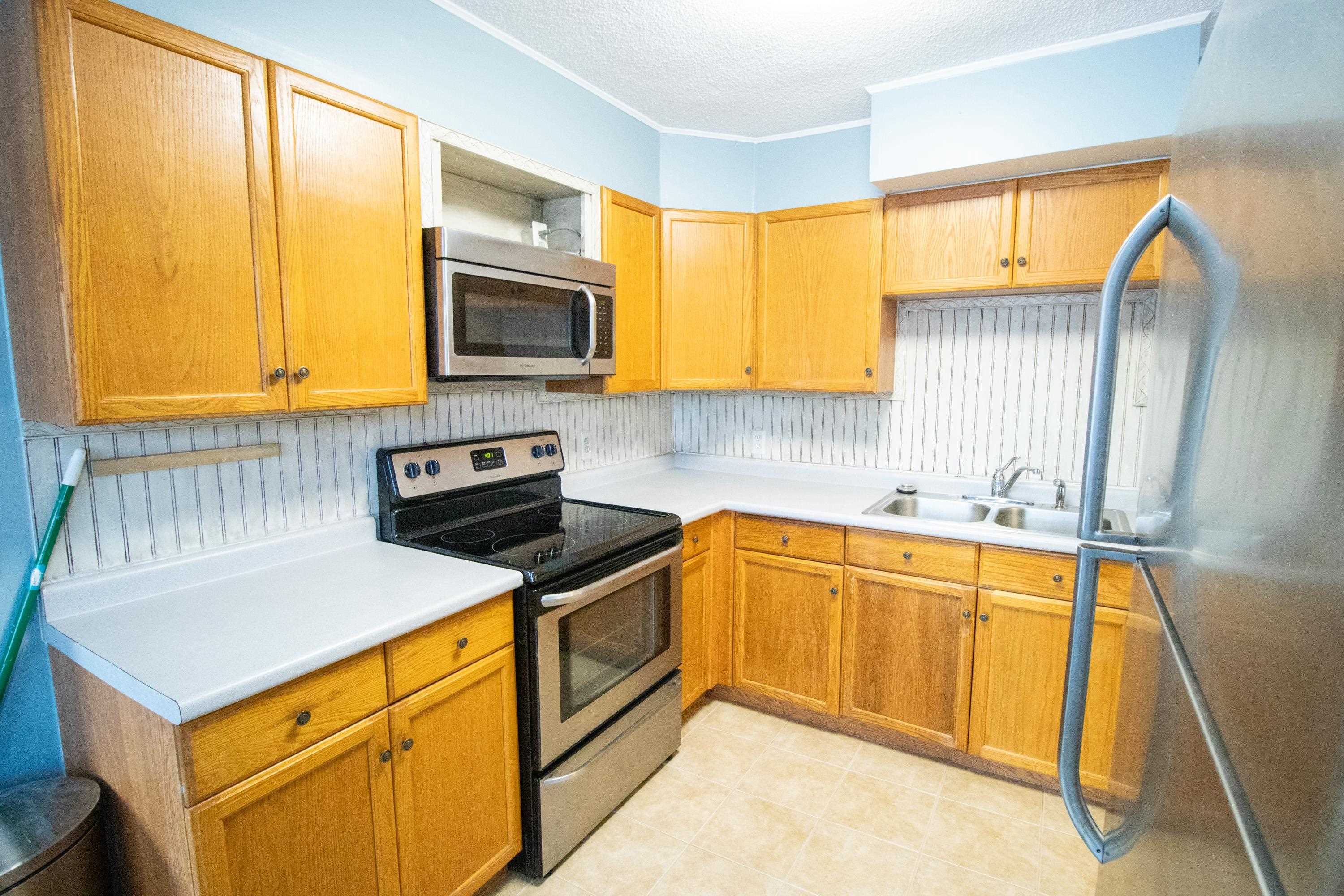 2490 Ruth Drive Fenton, MI 48430 - Photo 7 of 27 50130147-3b862594-ed17-4b69-bf9e-02326e09f89c.JPG