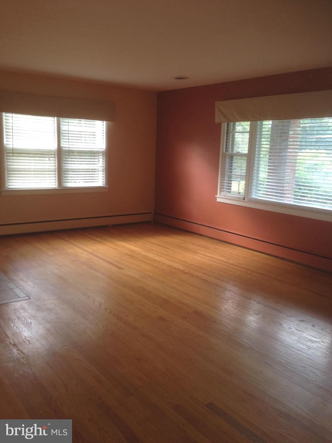 22925 Frederick Road Clarksburg, MD 20871 - Photo 7 of 27 Interior (General)