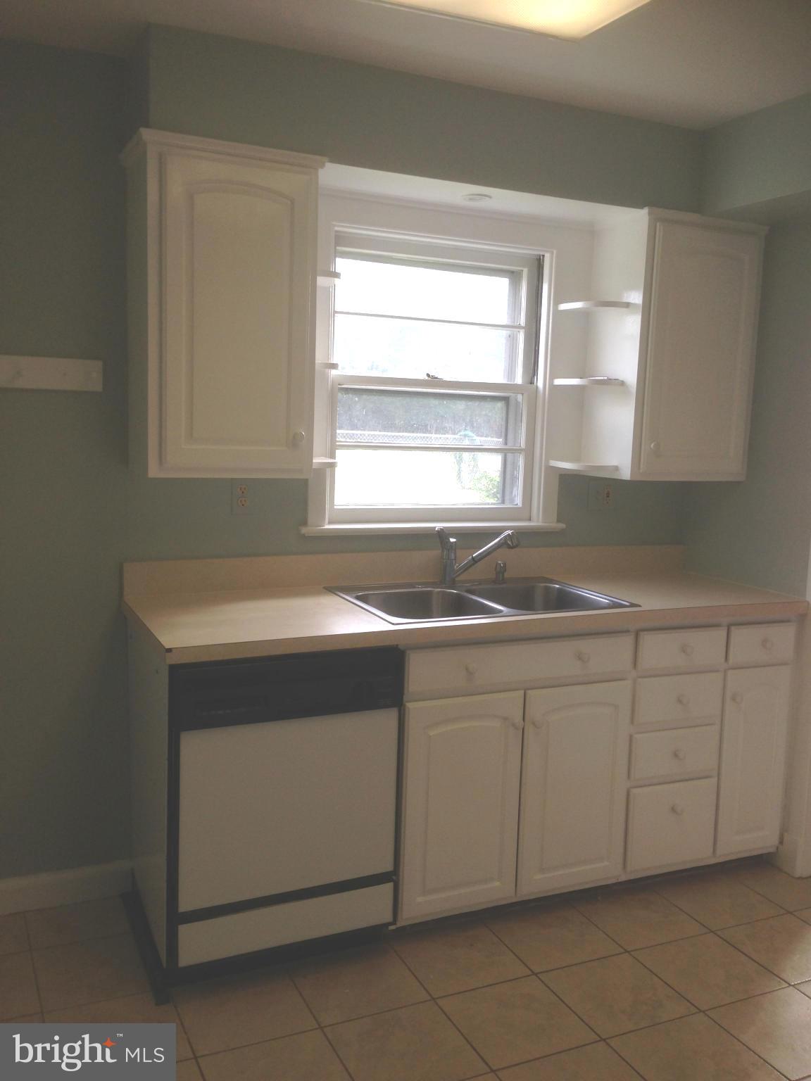 22925 Frederick Road Clarksburg, MD 20871 - Photo 9 of 27 Kitchen