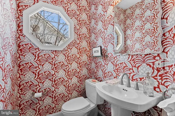 $1,395,000 | 43312 Crystal Lake Street, Leesburg, VA 20176