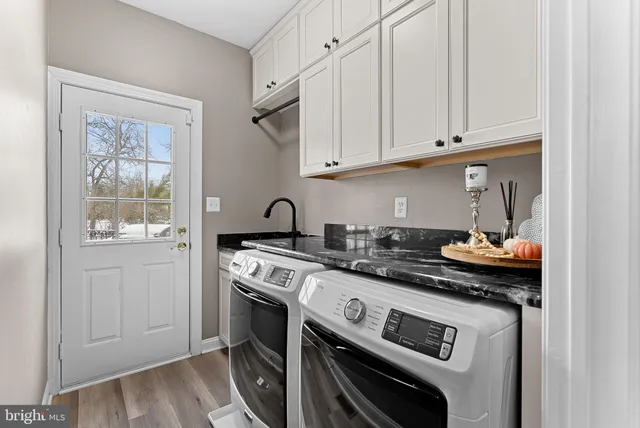 $1,530,000 | 43312 Crystal Lake Street, Leesburg, VA 20176