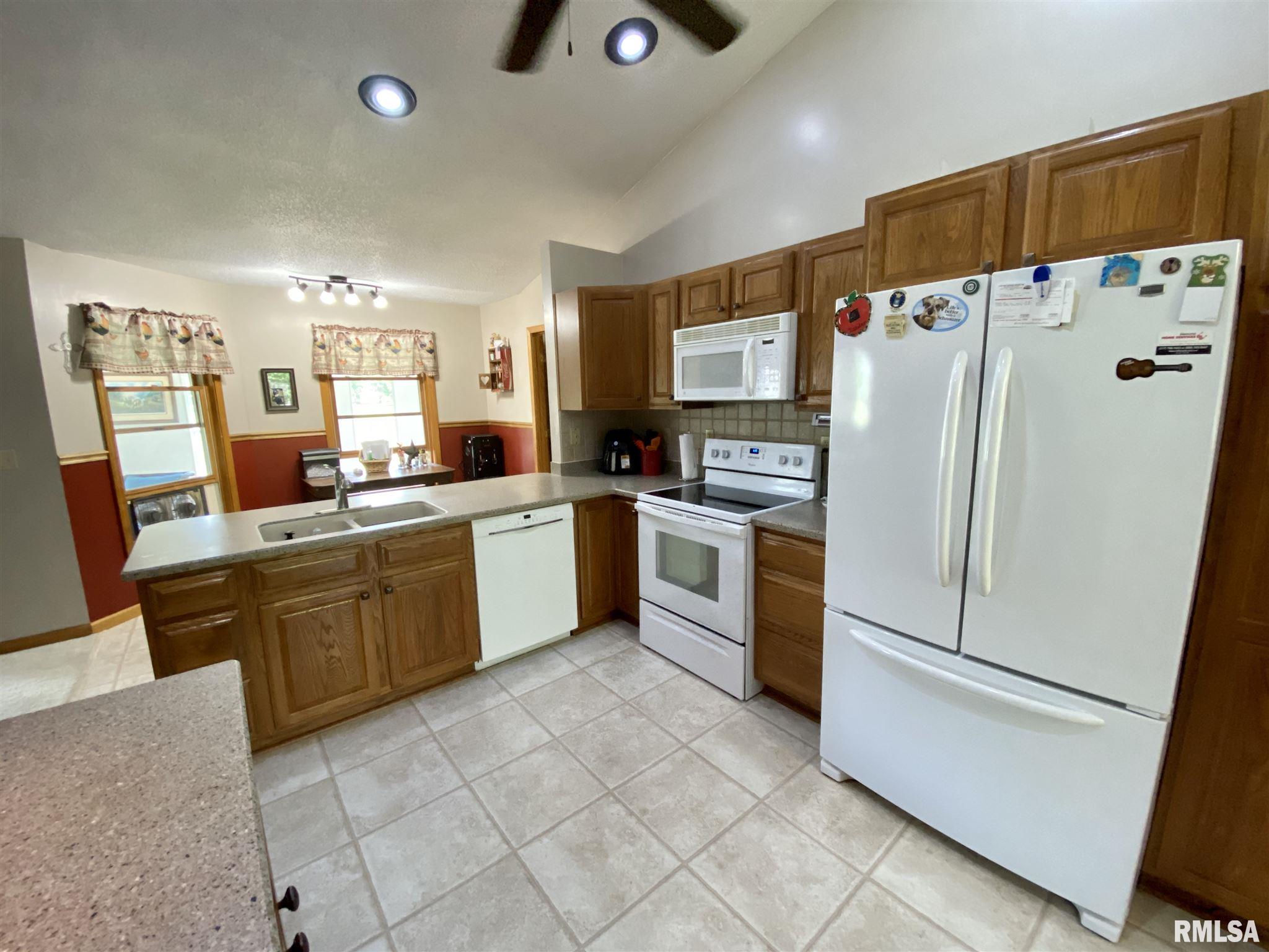 44 Aspen Road Pleasant Plains, IL 62677 - Photo 17 of 49 Gallery Image 17