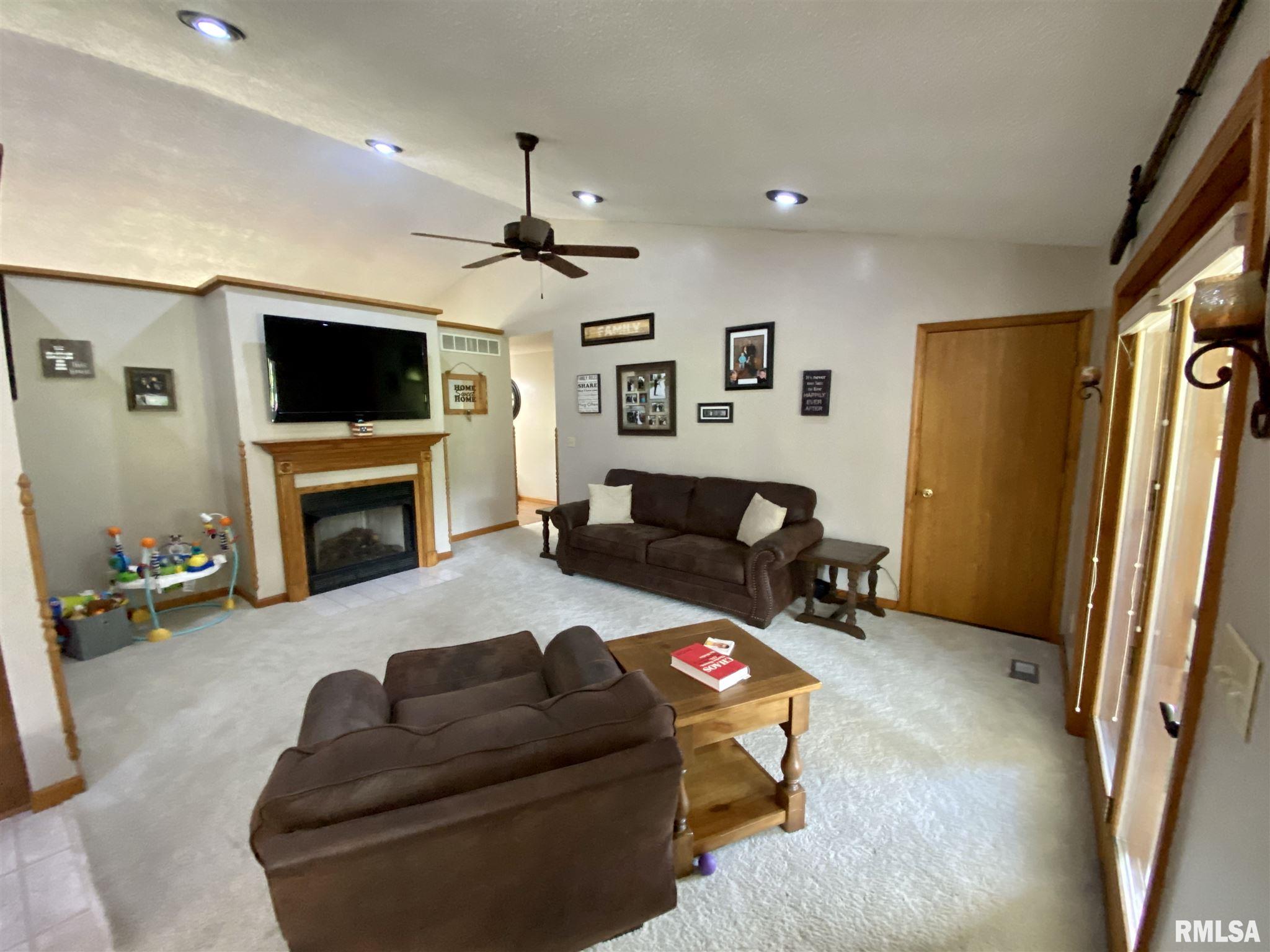 44 Aspen Road Pleasant Plains, IL 62677 - Photo 26 of 49 Gallery Image 26