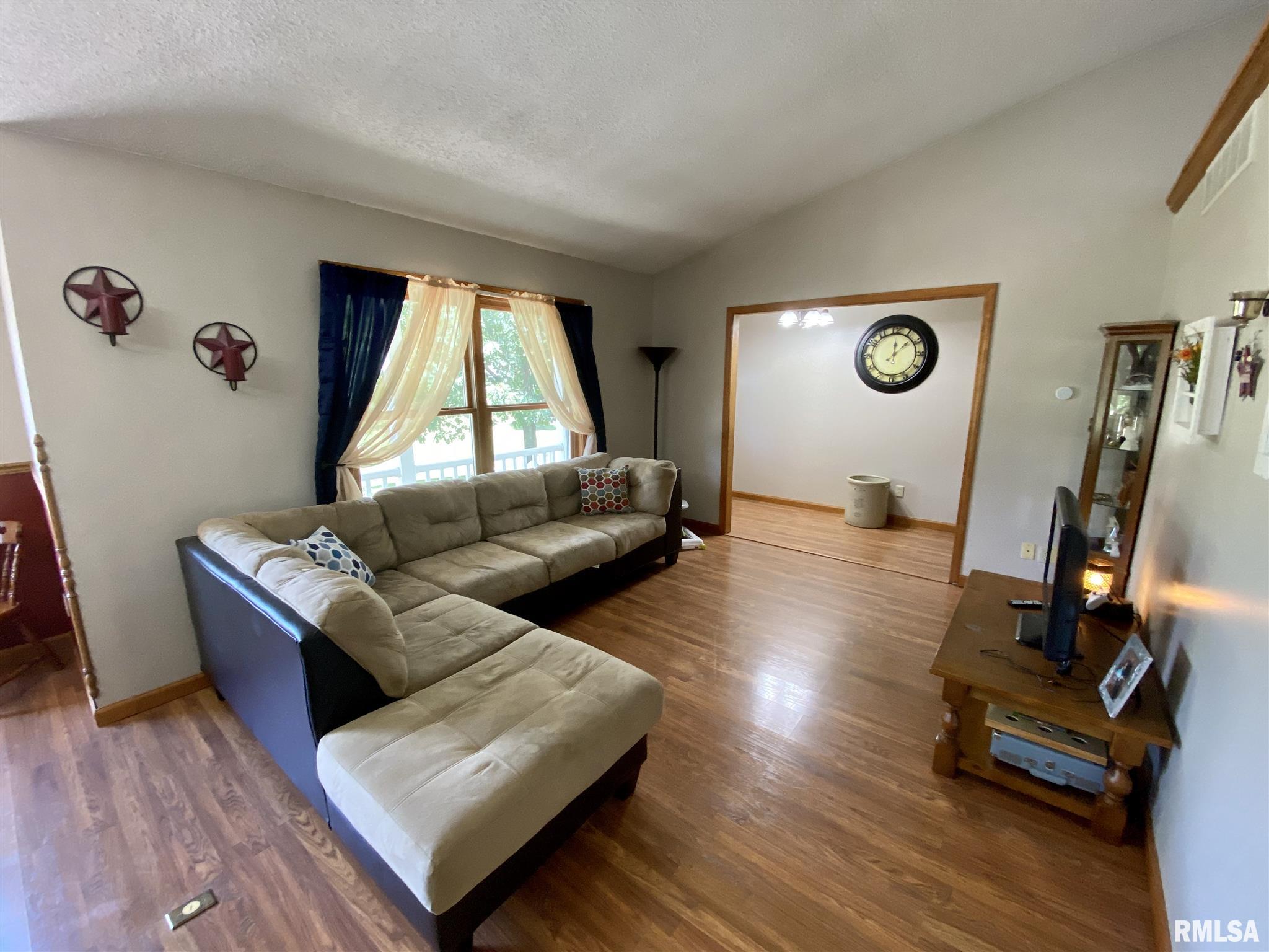 44 Aspen Road Pleasant Plains, IL 62677 - Photo 8 of 49 Gallery Image 8
