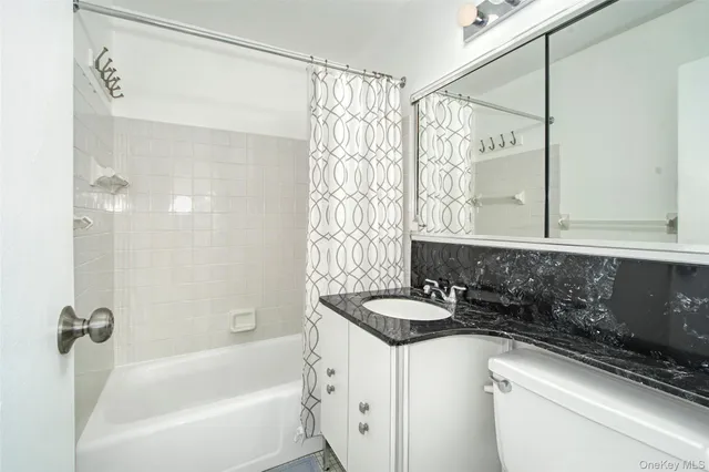 $420,000 | 470 Halstead Avenue, Unit 4G, Harrison, NY 10528