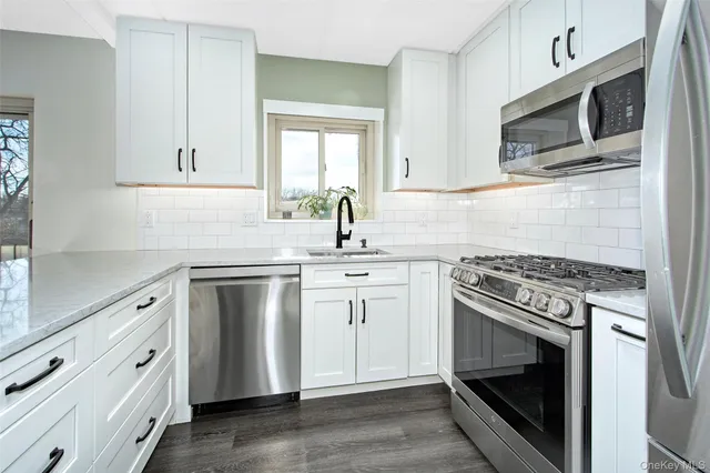 $420,000 | 470 Halstead Avenue, Unit 4G, Harrison, NY 10528