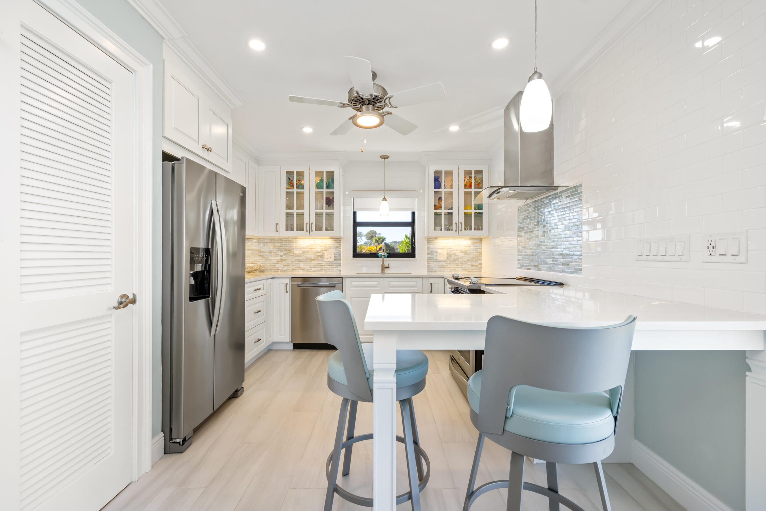 755 Saturn Street, Unit I208 Jupiter, FL 33477 - Photo 6 of 25 Kitchen