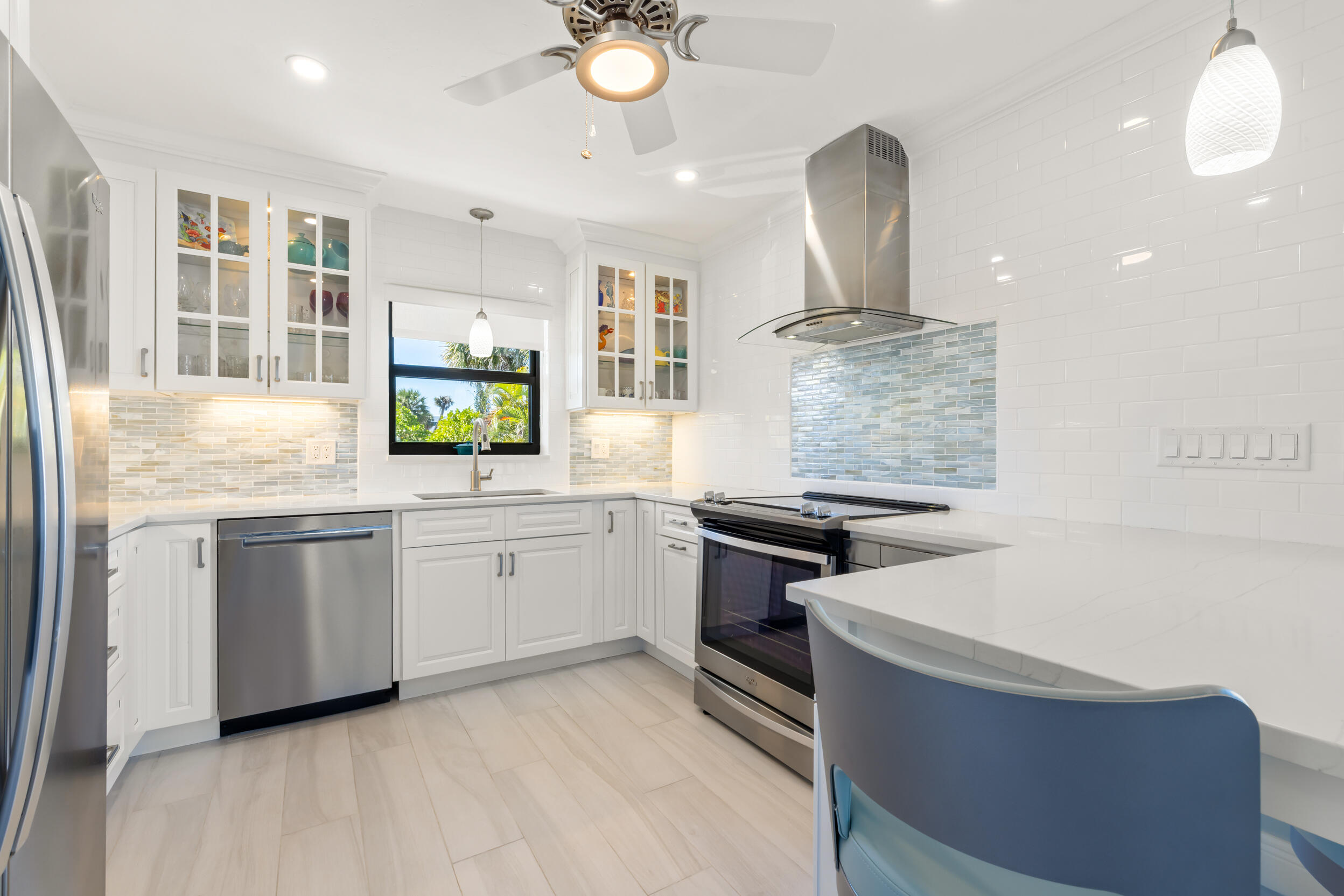 755 Saturn Street, Unit I208 Jupiter, FL 33477 - Photo 7 of 25 Kitchen