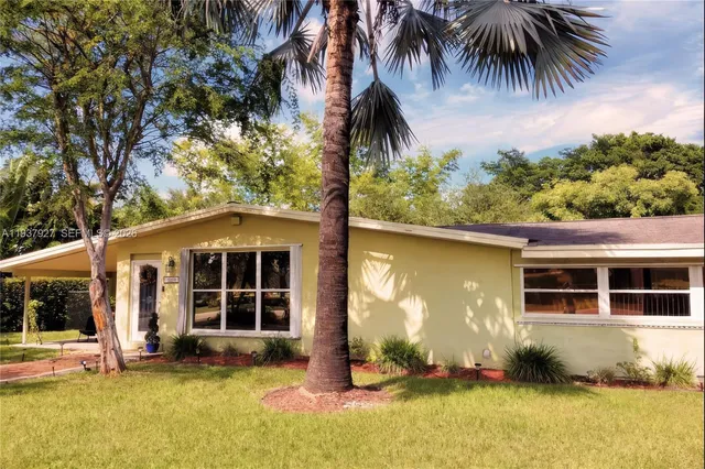 $788,000 | 12501 Southwest 90th Avenue, Miami, FL 33176