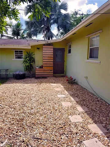 $788,000 | 12501 Southwest 90th Avenue, Miami, FL 33176