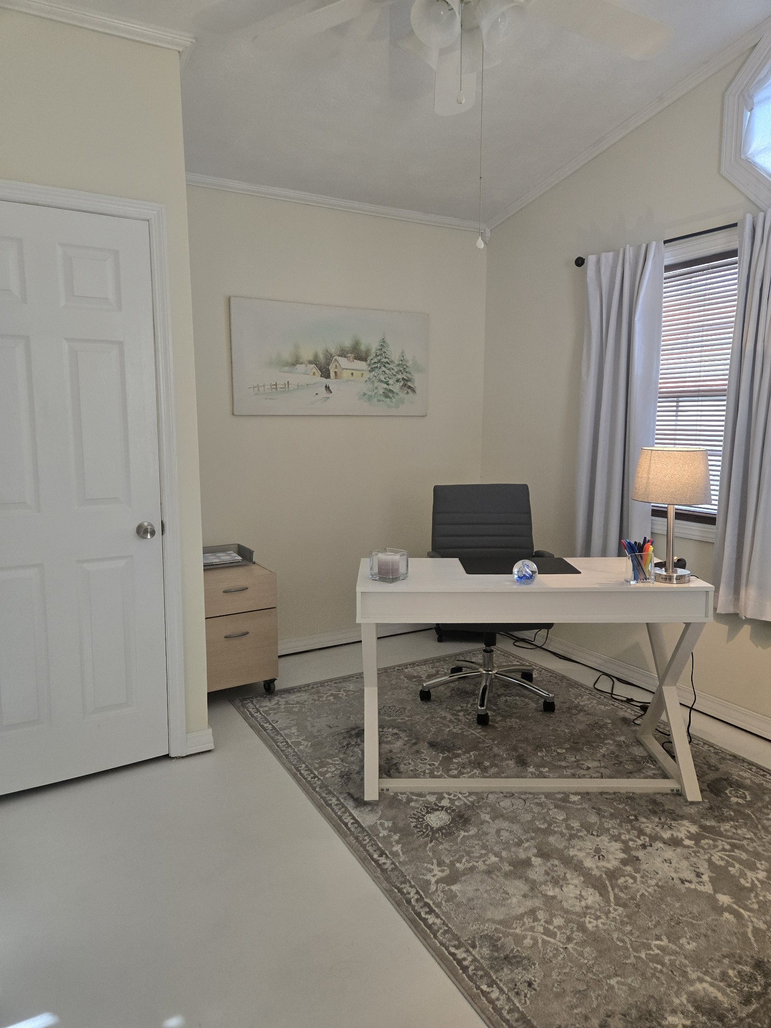 2130 Irwin Branch Road Waynesboro, TN 38485 - Photo 19 of 33 a view of a livingroom with furniture