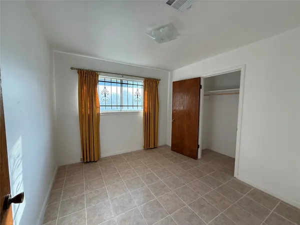 $1,699 | 7325 Ley Road, Houston, TX 77028