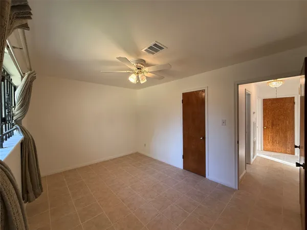 $1,699 | 7325 Ley Road, Houston, TX 77028