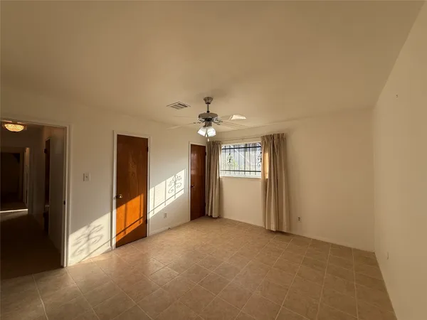 $1,699 | 7325 Ley Road, Houston, TX 77028