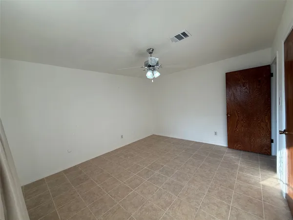 $1,699 | 7325 Ley Road, Houston, TX 77028