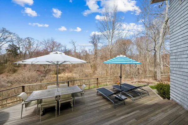 $20,000 | 48 White Oak Lane, Southampton, NY 11968