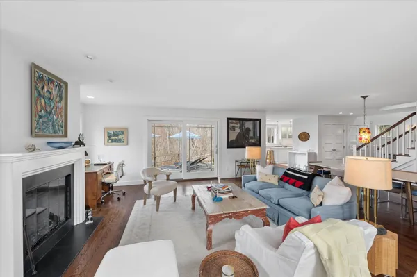 $20,000 | 48 White Oak Lane, Southampton, NY 11968