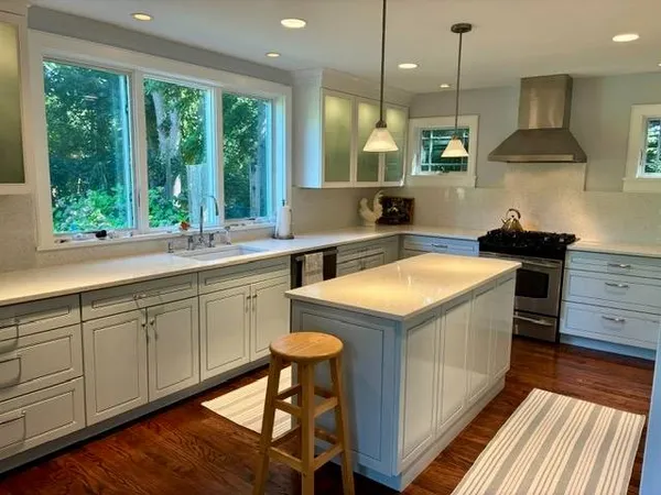 $20,000 | 48 White Oak Lane, Southampton, NY 11968