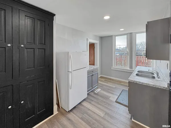 $59,500 | 118 West North Street, Mount Sterling, IL 62353