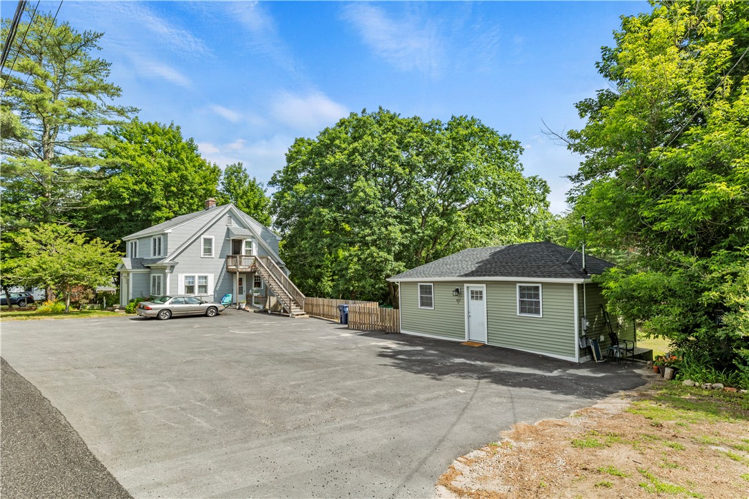 457 Carolina Back Road Charlestown, RI 02813 - Photo 4 of 31
