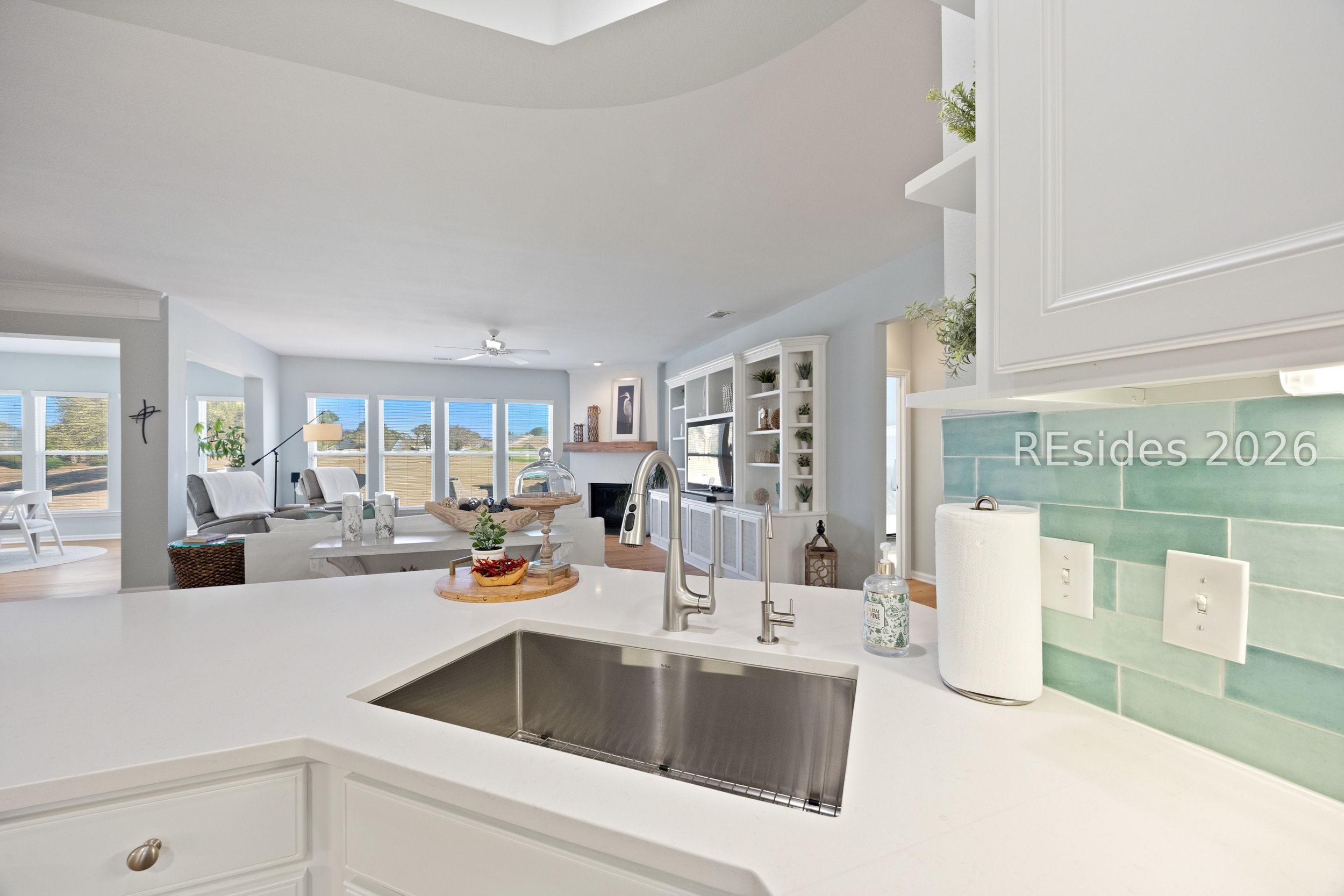 106 Shearwater Point Drive Bluffton, SC 29909 - Photo 22 of 72 Kitchen/Great Room