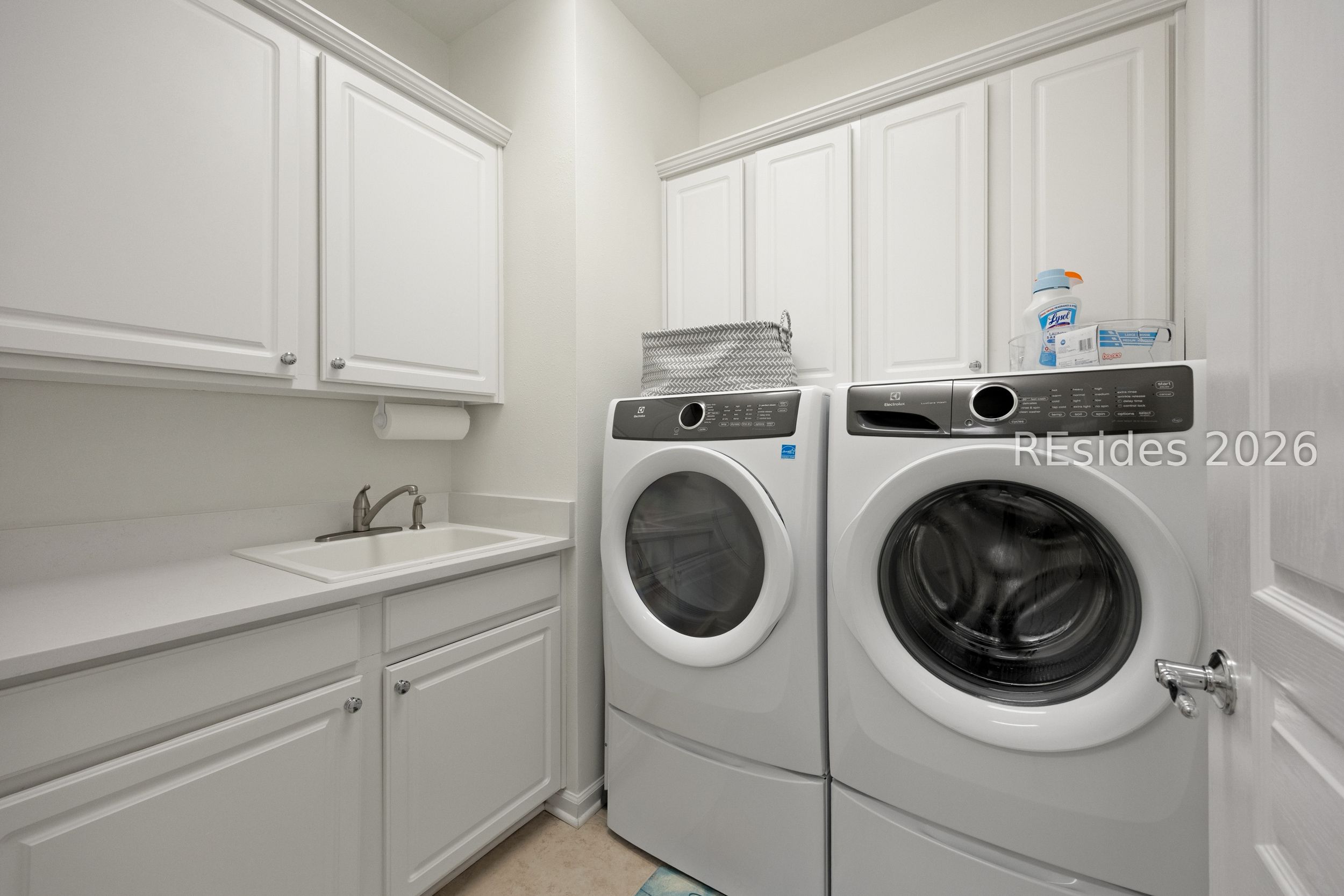 106 Shearwater Point Drive Bluffton, SC 29909 - Photo 54 of 72 Laundry Room