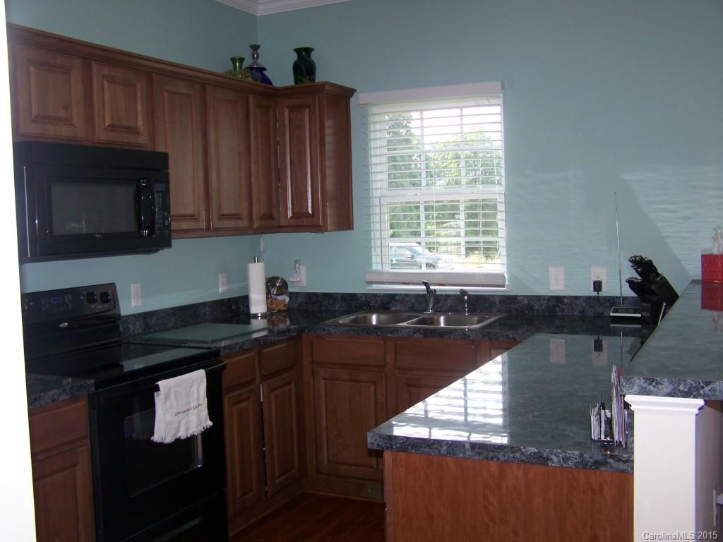 140 Ridge Bluff Road, Unit 118 Mooresville, NC 28115 - Photo 7 of 14 Gallery Image 7