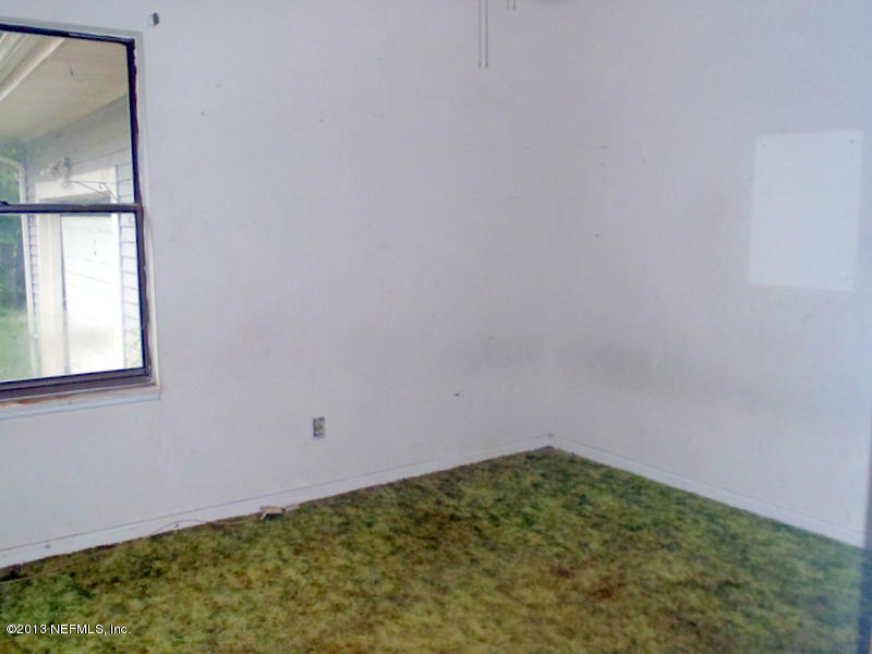 524 Segovia Road St. Augustine, FL 32086 - Photo 10 of 12 a view of room