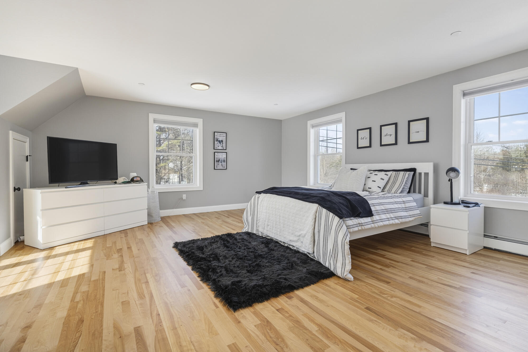 81 Queen Street Gorham, ME 04038 - Photo 5 of 60 81 Queen St._W5_30