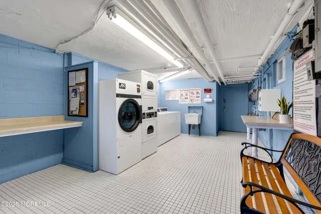 $2,975 | 283 Spring Street, Unit 3A, Red Bank, NJ 07701