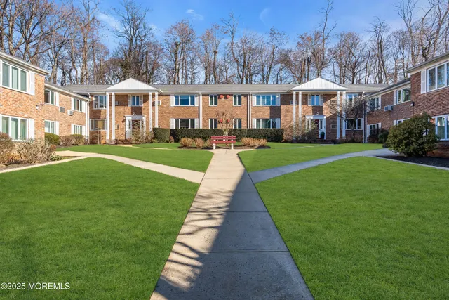 $3,200 | 283 Spring Street, Unit 3A, Red Bank, NJ 07701