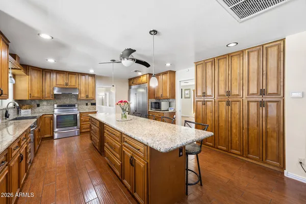 $869,900 | 1456 North Gaylord Circle, Mesa, AZ 85213